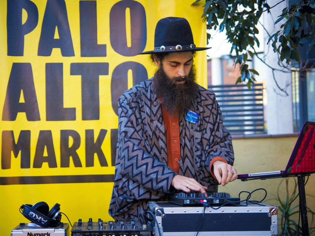 Hector Hernandez DJ en el Festival de Palo Alto